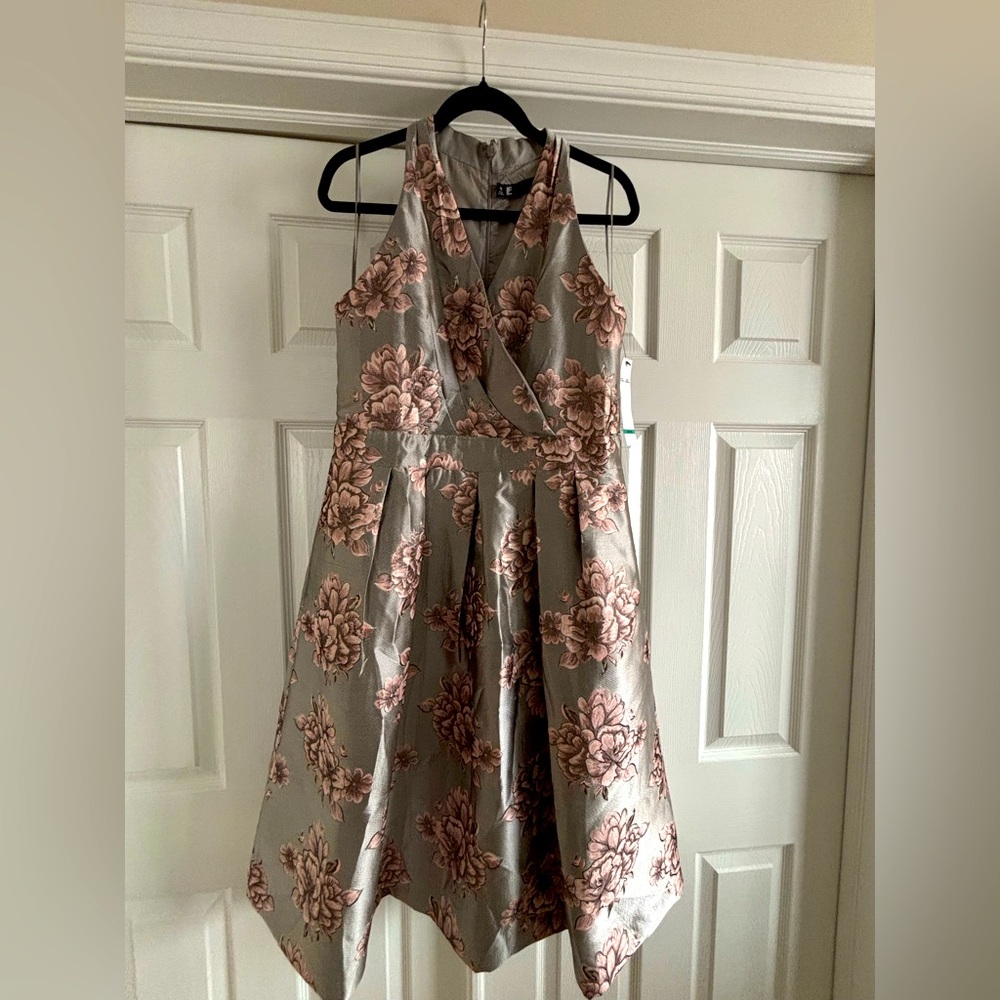 Leslie Fay | Silver/Blush Floral Mini Dress, Size 16 | NWT